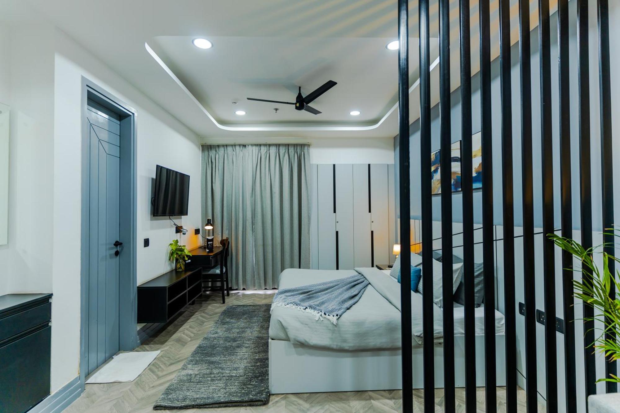 Bedchambers Luxury Apartment Near Golf Course Road グルガウン エクステリア 写真