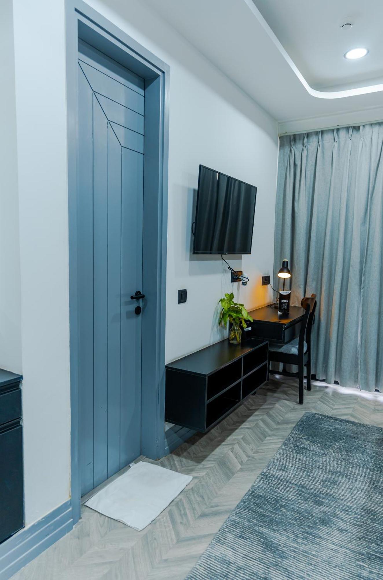 Bedchambers Luxury Apartment Near Golf Course Road グルガウン エクステリア 写真