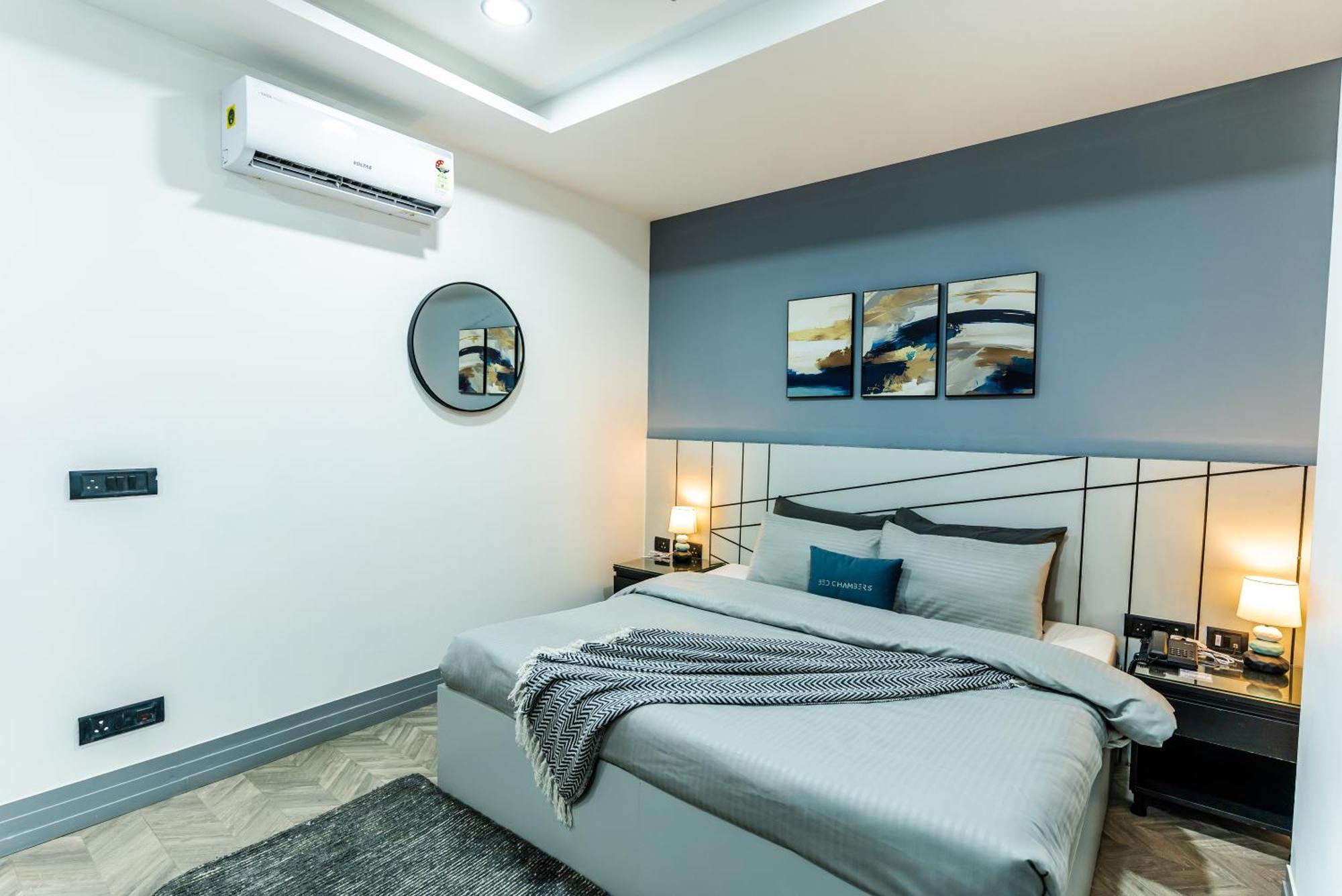 Bedchambers Luxury Apartment Near Golf Course Road グルガウン エクステリア 写真